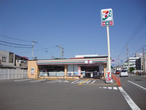 セブンイレブン南国篠原店