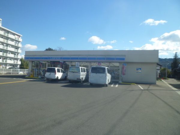 ローソン高知鴨部三丁目店
