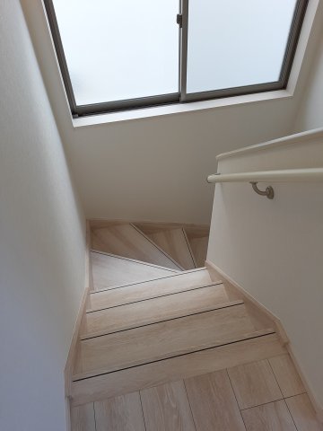 神田貸家C棟階段